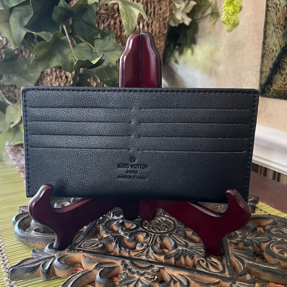 Credit card wallet/ wallet insert. New condition. 8 card slots. Black.